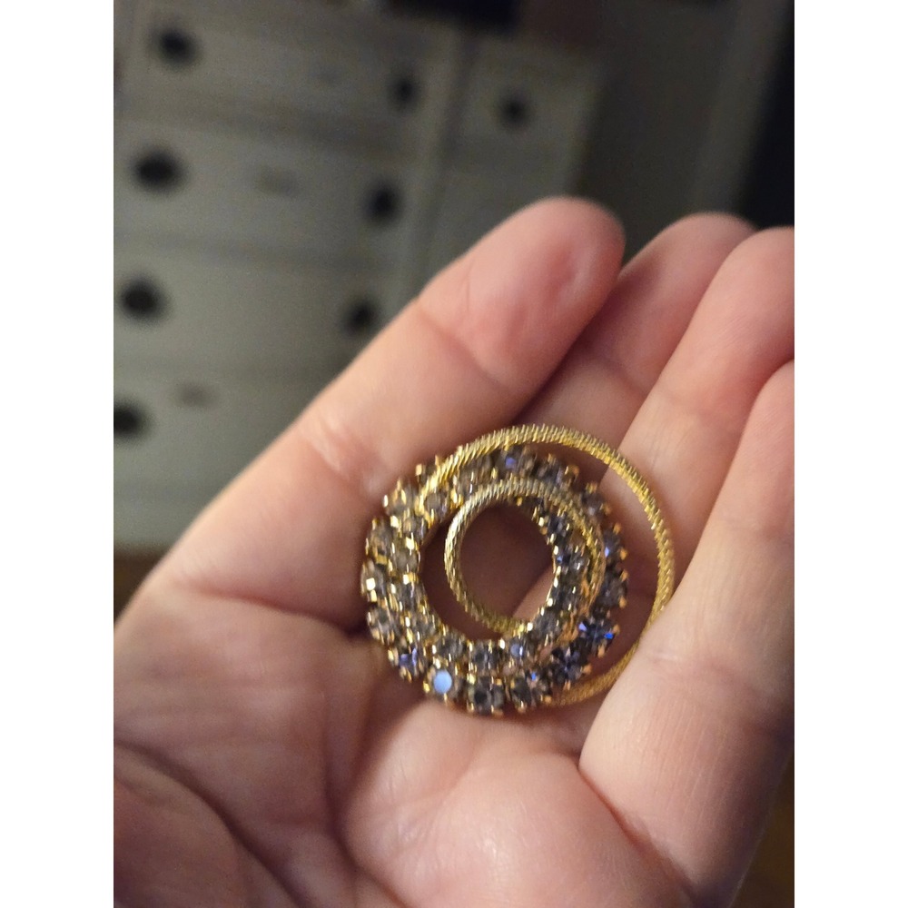 Rhinestone Double Circle Brooch Lavender Vintage Goldtone